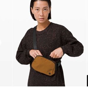 Lululemon Everywhere Belt Bag
